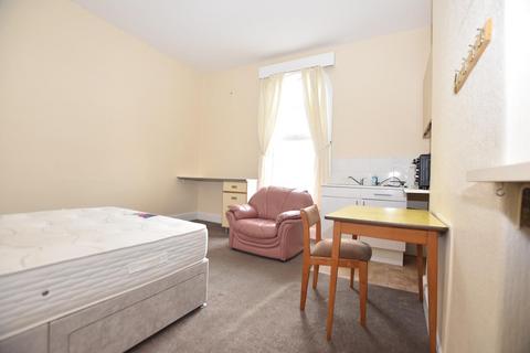 1 bedroom flat to rent, 26 Gladstone Road, Chesterfield, Derbyshire