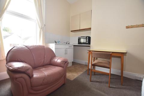 1 bedroom flat to rent, 26 Gladstone Road, Chesterfield, Derbyshire
