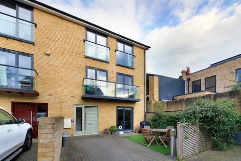undefined, Magna Square, East Sheen, London