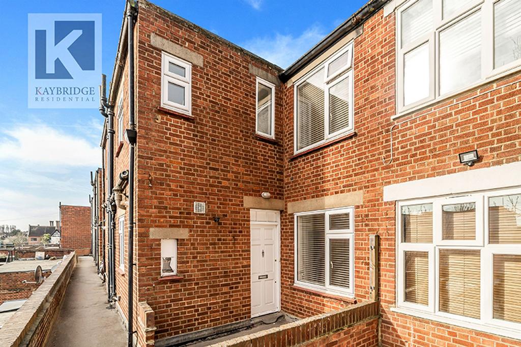 Stoneleigh Broadway KT17 2 HS