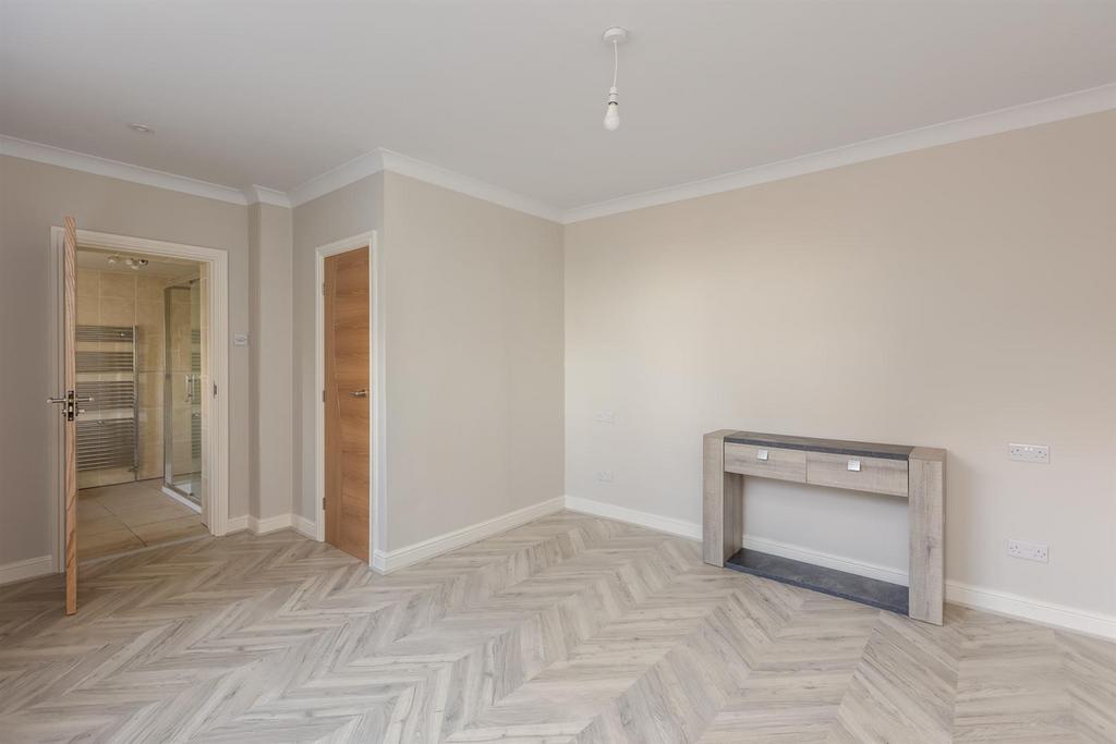 Bedroom 4 Suite - ground floor