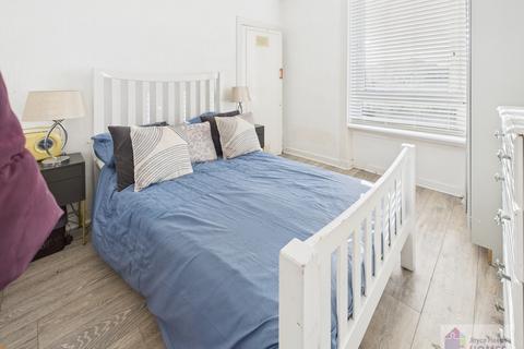 103 Ardmay Crescent, Glasgow, G44 4PT
