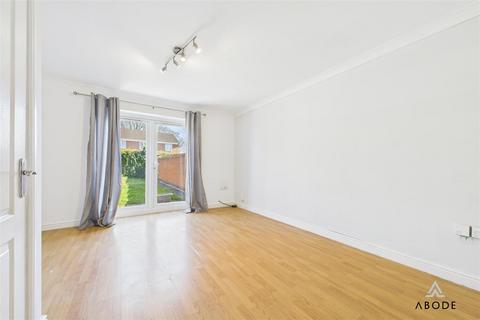 5 Blakeley Close, Rugeley, WS15 2FW