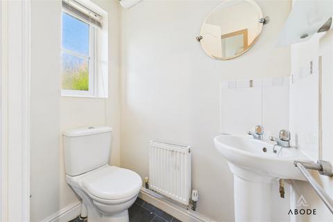5 Blakeley Close, Rugeley, WS15 2FW