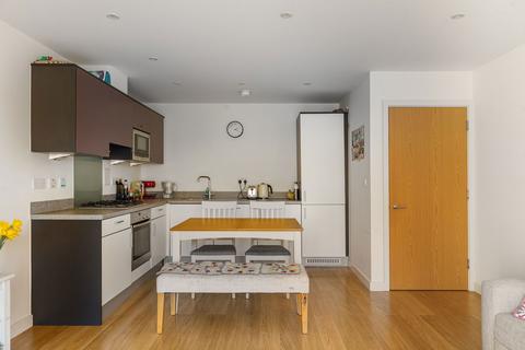 Flat 3, 39 Ravine Grove, London, SE18 2ND