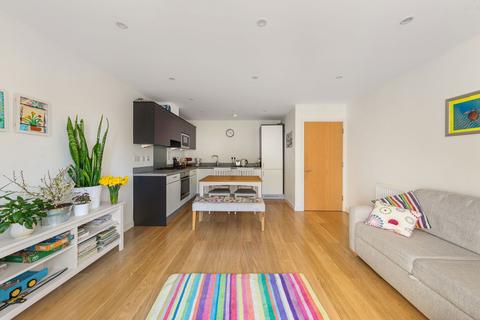 Flat 3, 39 Ravine Grove, London, SE18 2ND