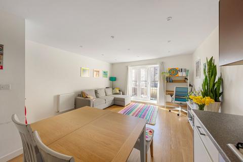 Flat 3, 39 Ravine Grove, London, SE18 2ND
