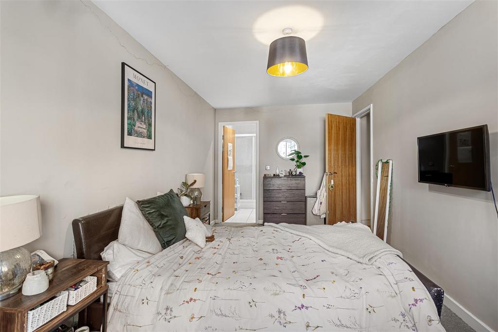 27 Centurion Square 16.jpg
