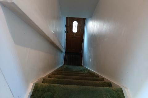 2 bedroom flat to rent, Littlemead Close, Poole BH17