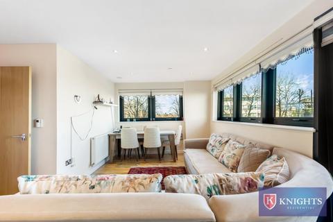 2 bedroom flat for sale, Pinnacle House, 6A Colman Parade, Southbury Road, Enfield, EN1