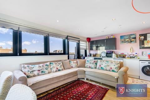 2 bedroom flat for sale, Pinnacle House, 6A Colman Parade, Southbury Road, Enfield, EN1