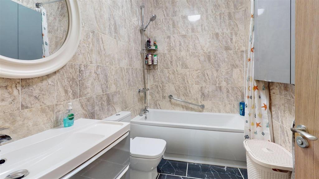 Craigmore-Drive-Bathroom.jpg
