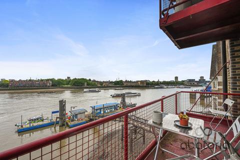 3 bedroom apartment for sale, St. Johns Wharf, 104-106 Wapping High Street, London, E1W