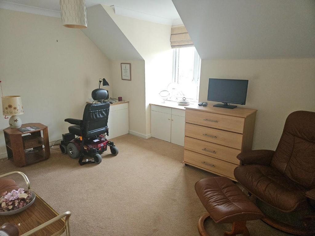 Bedroom 2.jpg