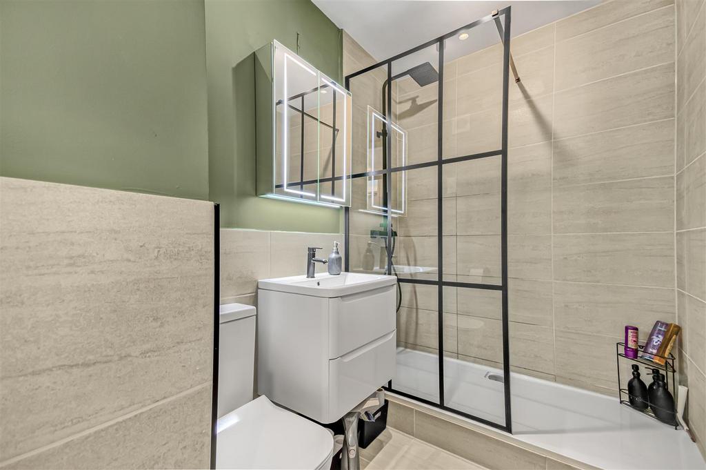 Flat 1 heen 11 .jpg