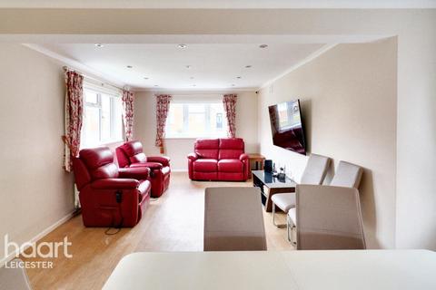 3 bedroom detached bungalow for sale, Padgate Close, Leicester