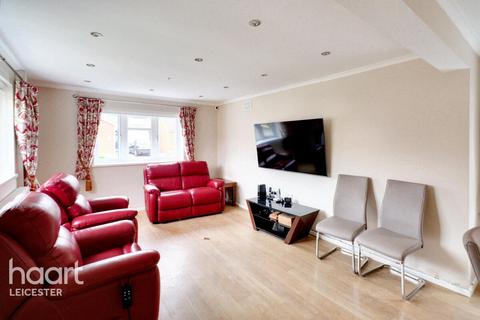 3 bedroom detached bungalow for sale, Padgate Close, Leicester