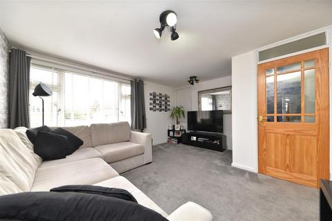 61 Cherry Close, Knebworth, SG3 6DS