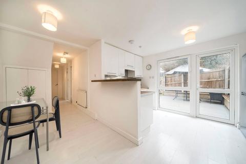 2 bedroom apartment to rent, The Heights, Charlton, SE7
