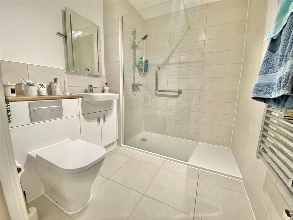 En suite shower room