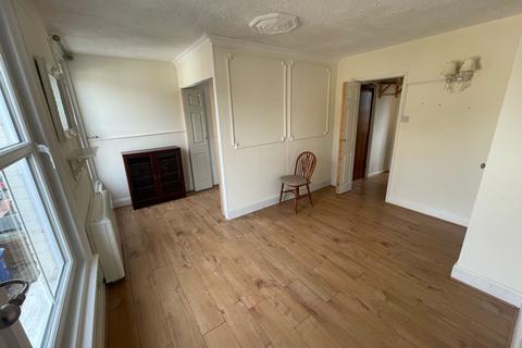 Studio to rent, Withipoll Street, Ipswich IP4