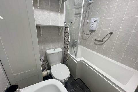 Studio to rent, Withipoll Street, Ipswich IP4