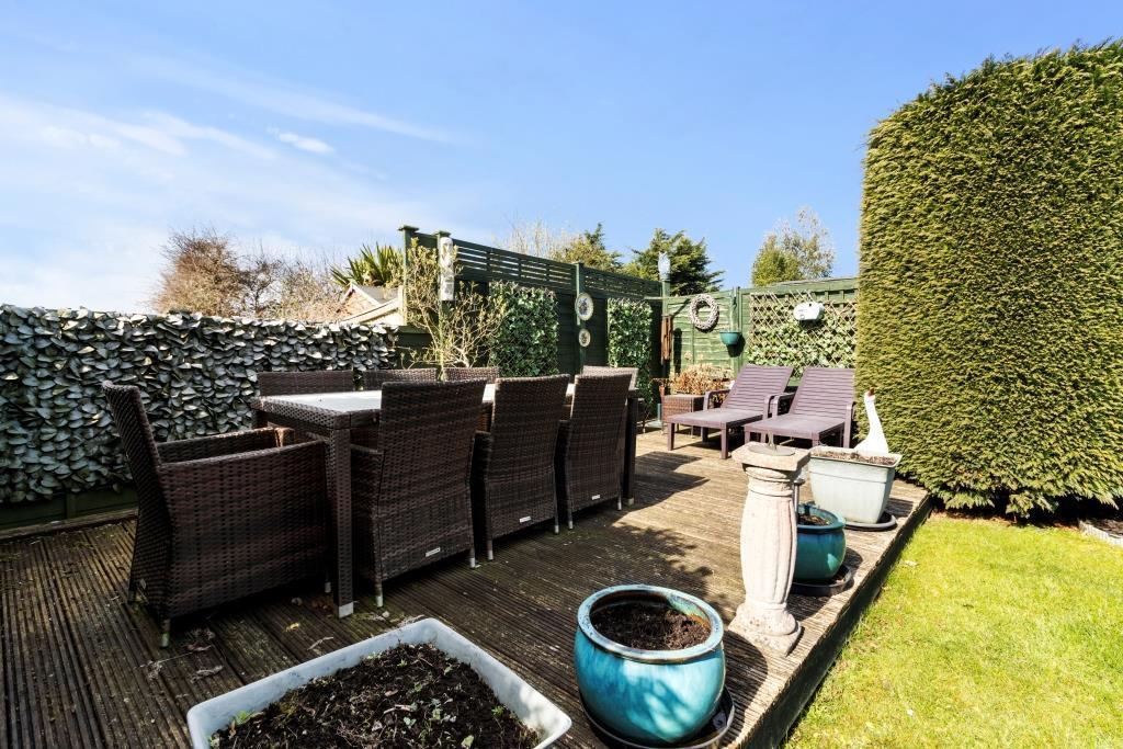 Rear Decking Area