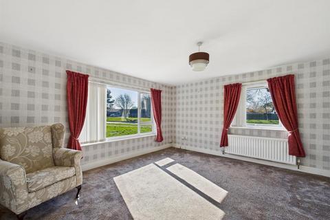 2 bedroom apartment for sale, Beaumont Drive, Whitley Bay