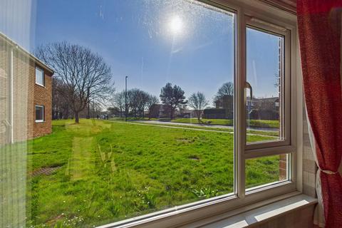 2 bedroom apartment for sale, Beaumont Drive, Whitley Bay