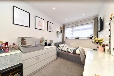 17 Hampton Close, Stevenage, SG2 8SP