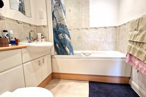 1 bedroom flat for sale, Girton Court, Whetstone N20