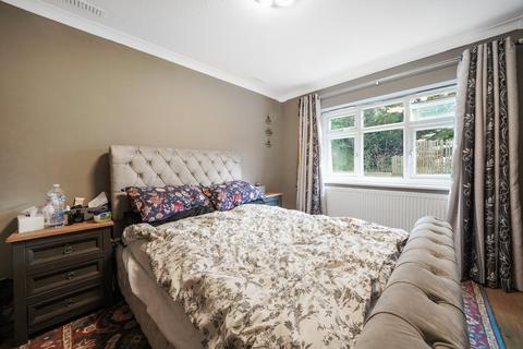 96 Meopham Road, Mitcham, CR4 1BJ