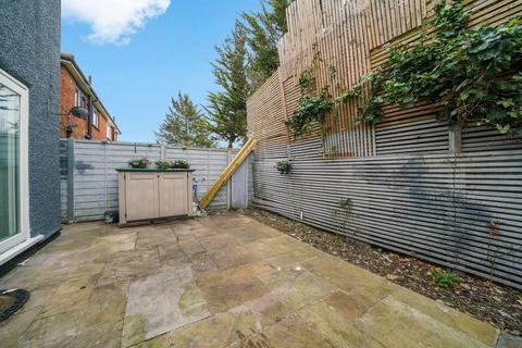 96 Meopham Road, Mitcham, CR4 1BJ