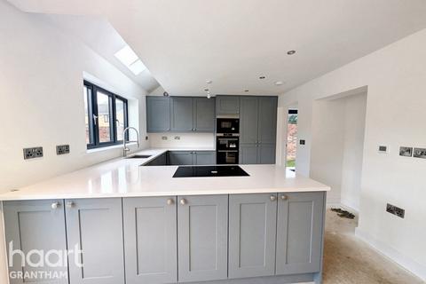 4 bedroom detached house for sale, Green Lane, Grantham
