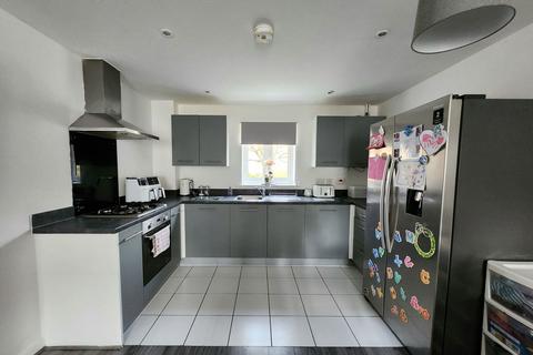 2 bedroom ground floor flat for sale, Nettle Way, Sheerness ME12