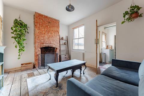 11 Alan Road, Norwich, NR1 2BX