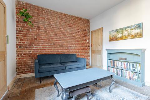 11 Alan Road, Norwich, NR1 2BX