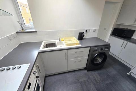 3 bedroom end of terrace house for sale, Bells Road, Gorleston