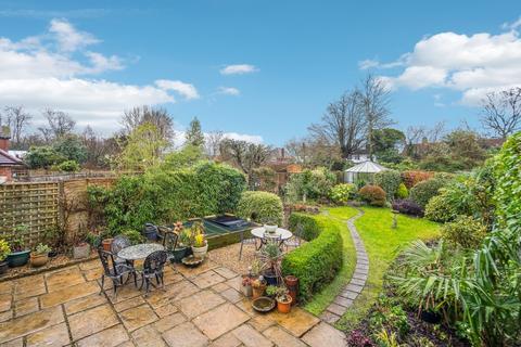 The Laurels Brays Close, Hyde Heath, Amersham, HP6 5RZ