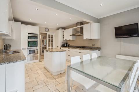 The Laurels Brays Close, Hyde Heath, Amersham, HP6 5RZ