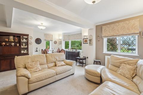 The Laurels Brays Close, Hyde Heath, Amersham, HP6 5RZ