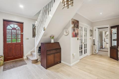 The Laurels Brays Close, Hyde Heath, Amersham, HP6 5RZ