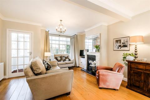 33 Stanley Road, London, E4 7DB