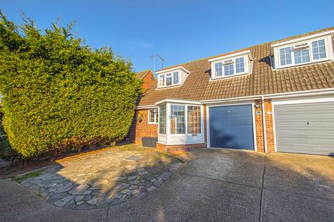 3 bedroom semi-detached house for sale, The Larches, Benfleet, SS7