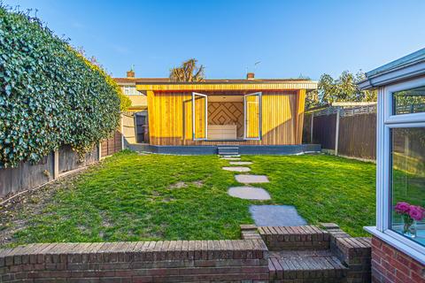 3 bedroom semi-detached house for sale, The Larches, Benfleet, SS7