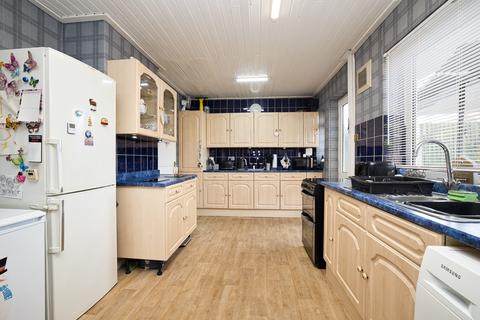 14 Dunedin Road, Newington, Ramsgate, CT12 6NH