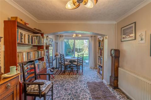 1 Greenlands, Wombourne, Wolverhampton, WV5 8DP