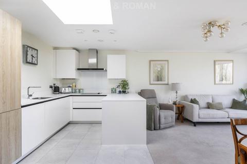 2 bedroom retirement property for sale, Pembroke Court, Marshall Walk, Egham TW20