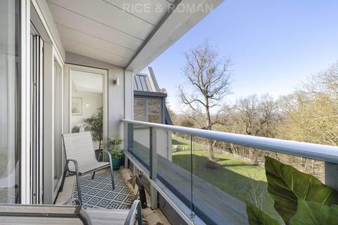 2 bedroom retirement property for sale, Pembroke Court, Marshall Walk, Egham TW20