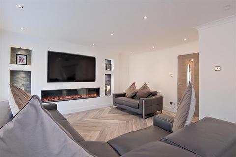 4 bedroom detached house for sale, Burnet Rose Place, Stewartfield, East Kilbride